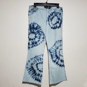 Vintage blue shibori acid wash jeans. y2k 90s
